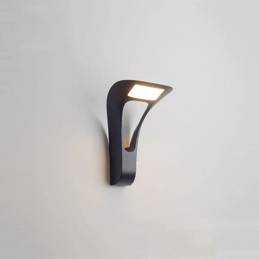 Atri Curved Led Outdoor Wall Light | Celestre