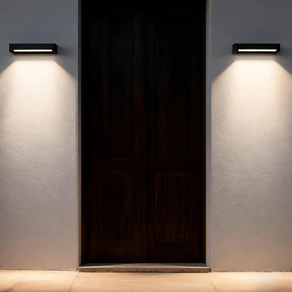 Erixa Adjustable Linear Outdoor Wall Light | Celestre