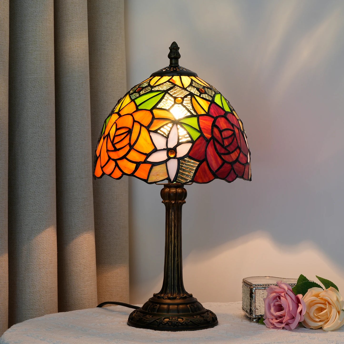 Lave Vintage Table Lamp Gorgeous rose | Celestre