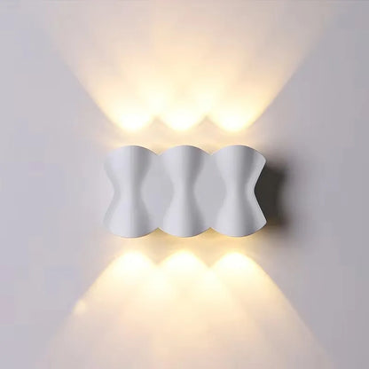 Tole Scalloped Outdoor Wall Light White | Celestre