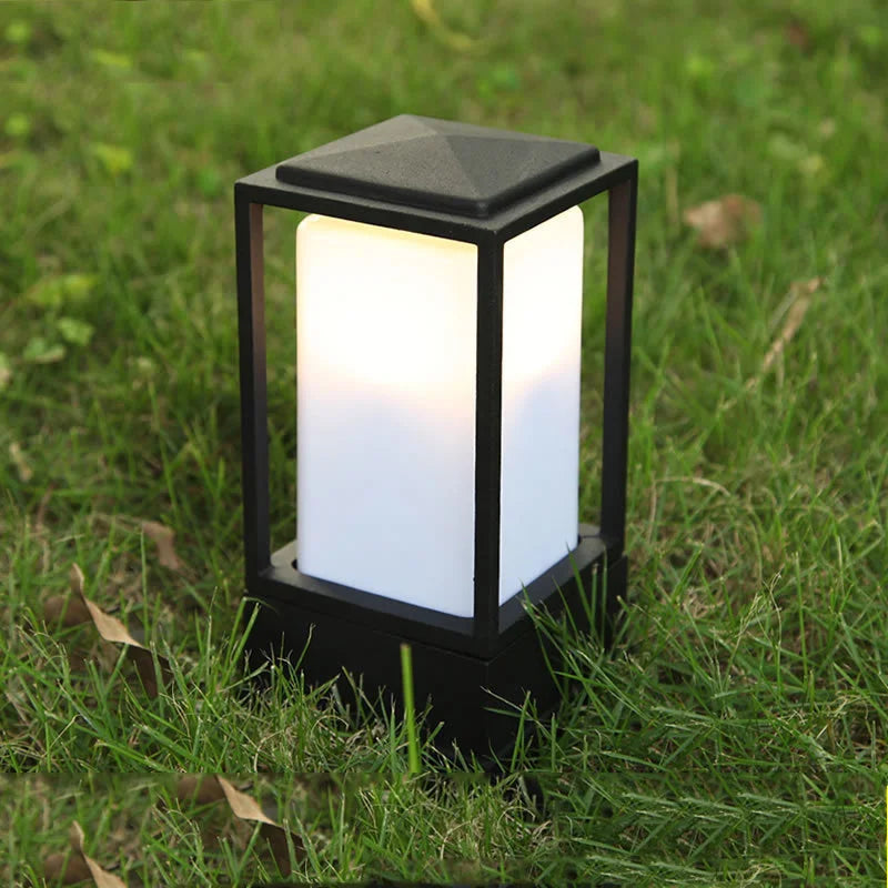 Akix Cube Pillar Light | Celestre