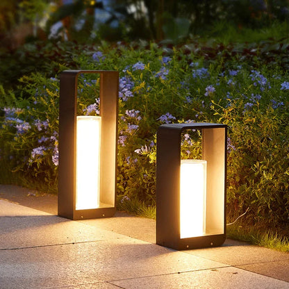 Tezri Rectangular Tube Outdoor Floor Lamp | Celestre