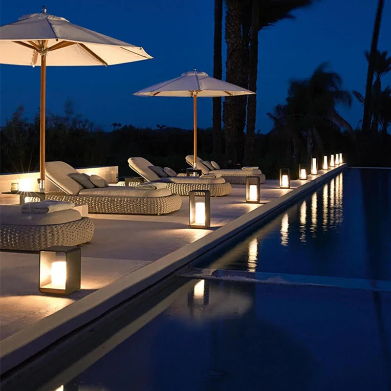 Tezri Rectangular Tube Outdoor Floor Lamp | Celestre