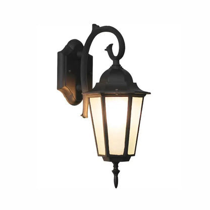 Beve Coach Lantern Outdoor Wall Light | Celestre