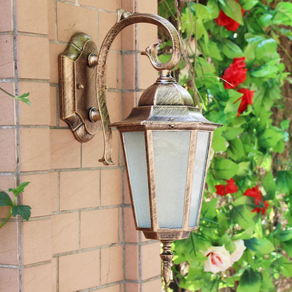 Beve Coach Lantern Outdoor Wall Light | Celestre