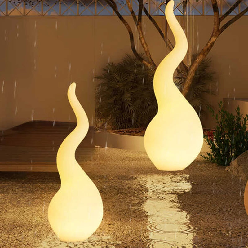 Daxi Outdoor Swirl Outdoor Floor Lamp | Celestre
