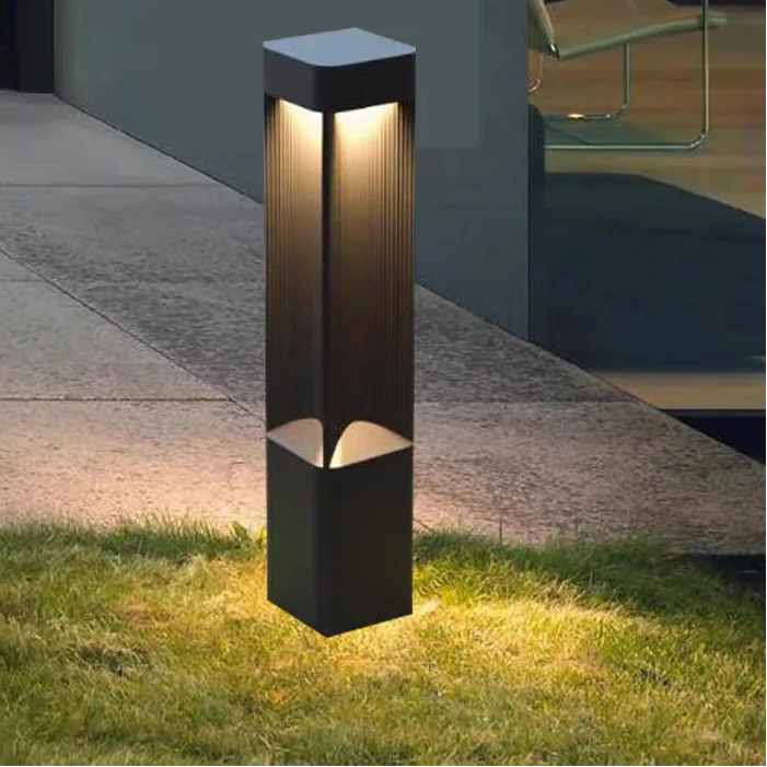 Zeta Pillar Outdoor Bollard Light H 60 cm | Celestre