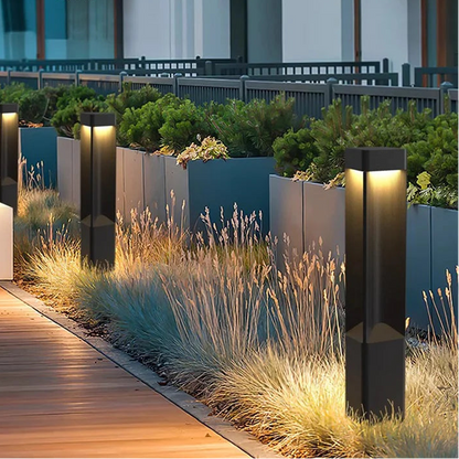 Zeta Pillar Outdoor Bollard Light | Celestre
