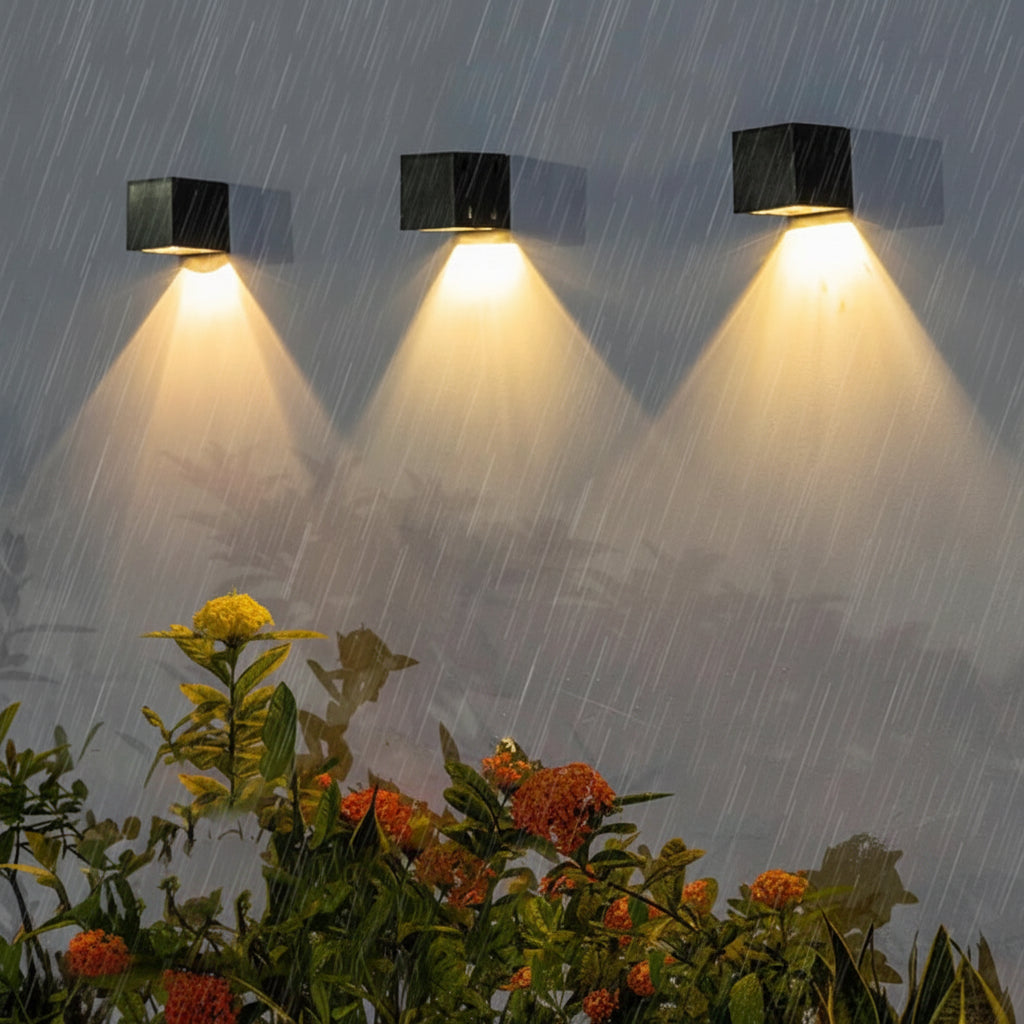 Eima Square Solar Outdoor Wall Light | Celestre