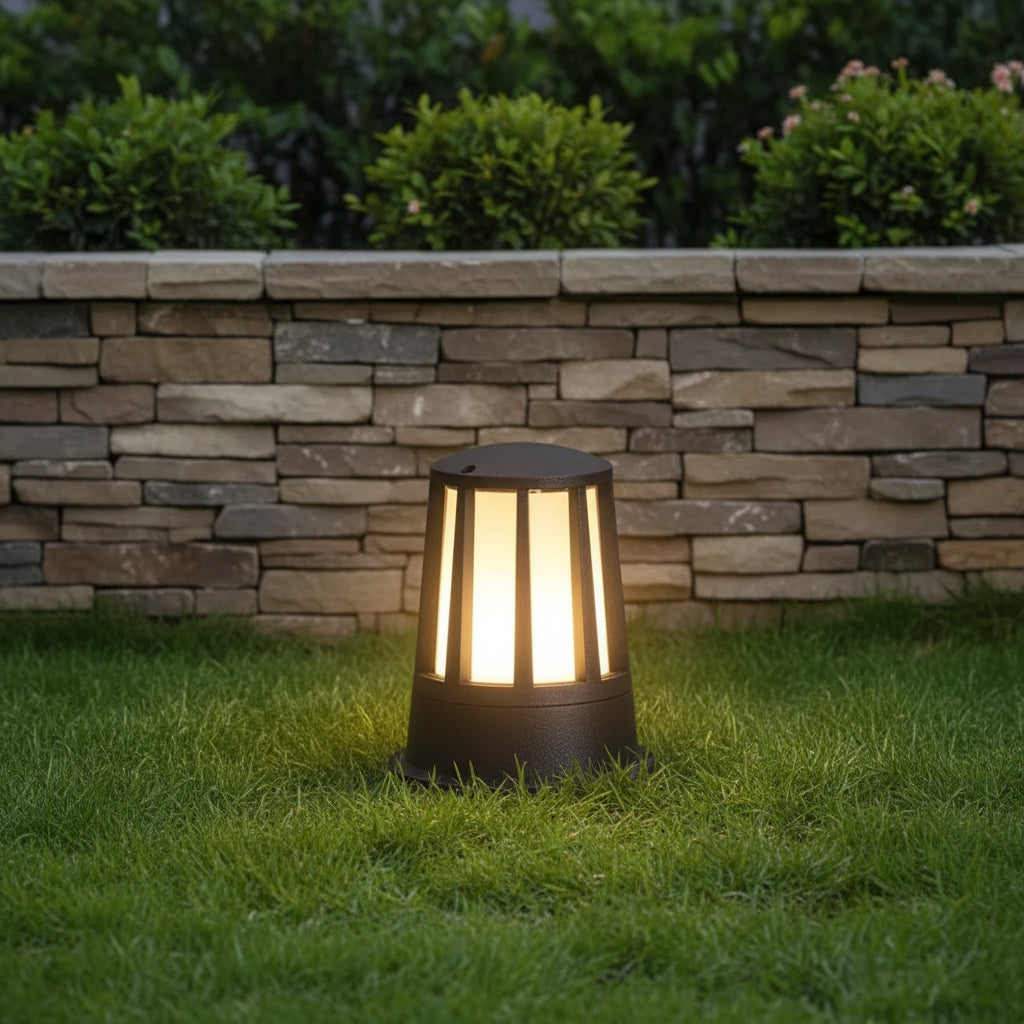 Aely Cylindrical Cone Bollard Light | Celestre