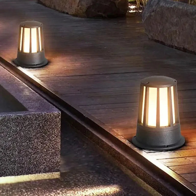 Aely Cylindrical Cone Bollard Light | Celestre