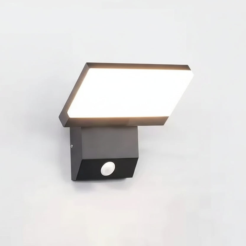 Gilo Foldable Outdoor Wall Light | Celestre