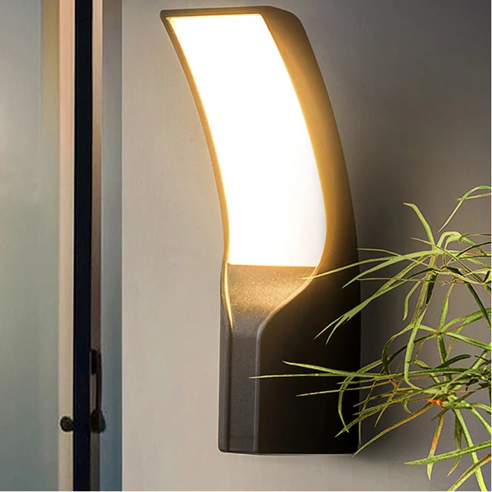 Hela Arc Outdoor Wall Light | Celestre