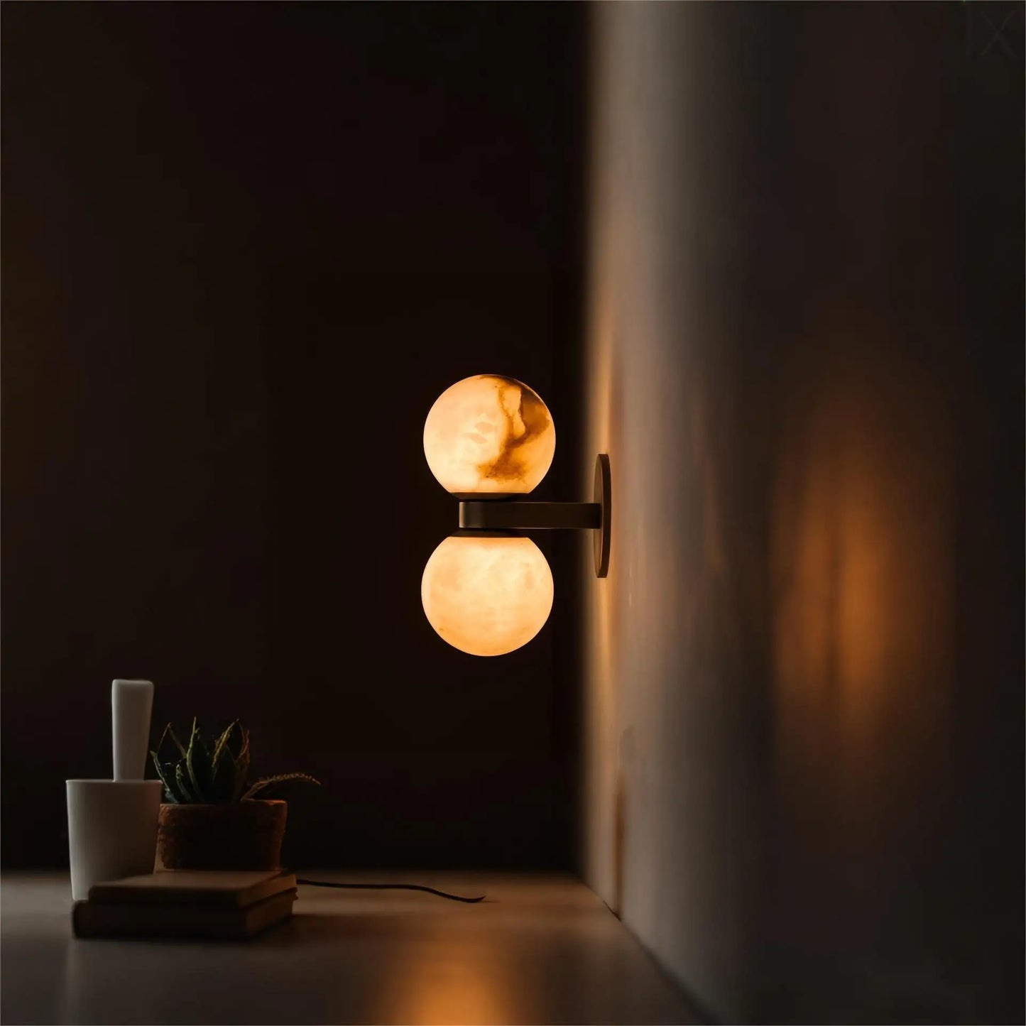Lysa Alabaster Hourglass Wall Light Ø10cm | Celestre