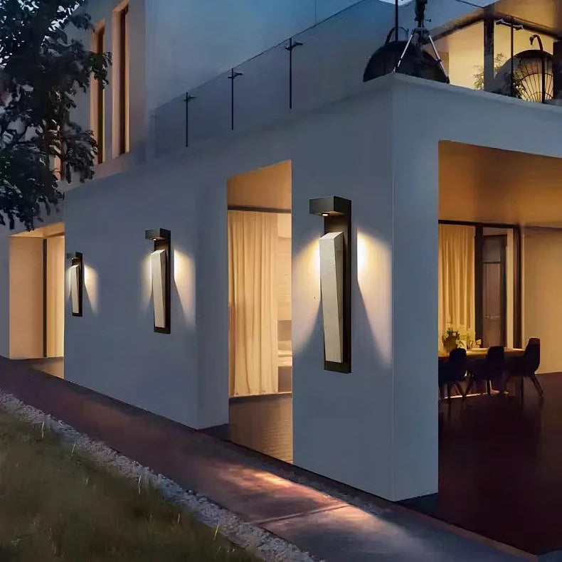 Yero Long Strip Outdoor Wall Light | Celestre