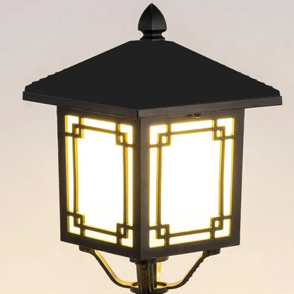 Syle Lantern Windowpane Post Light | Celestre