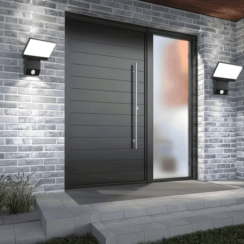 Gilo Foldable Outdoor Wall Light | Celestre