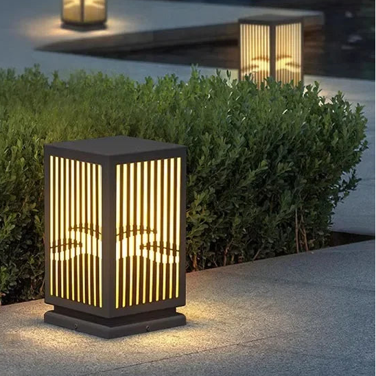 Tizi Rectangular Pedestal Bollard Light W 15 cm x H 27 cm | Celestre