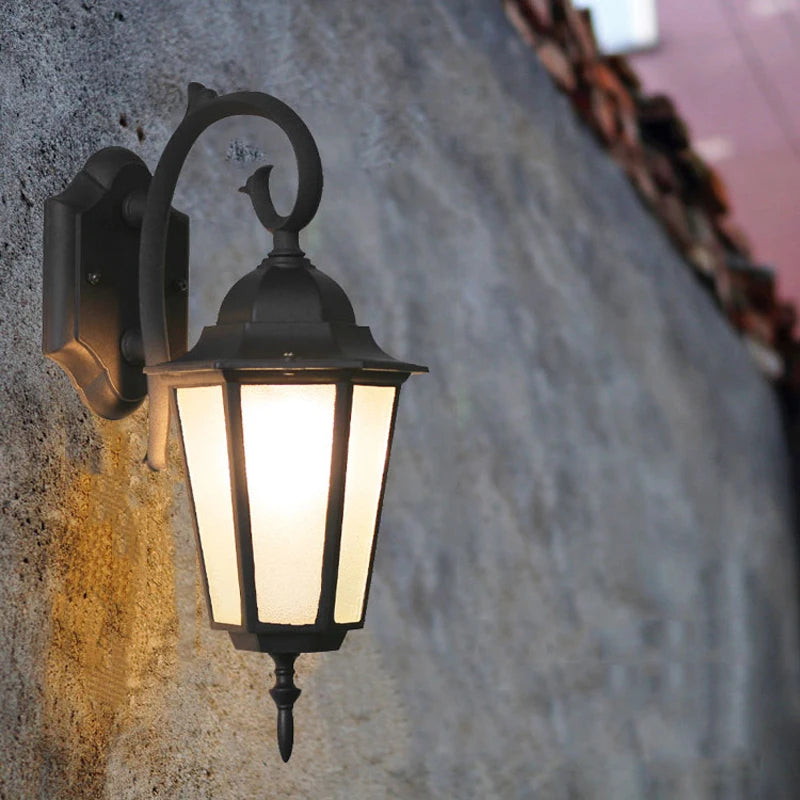 Beve Coach Lantern Outdoor Wall Light | Celestre