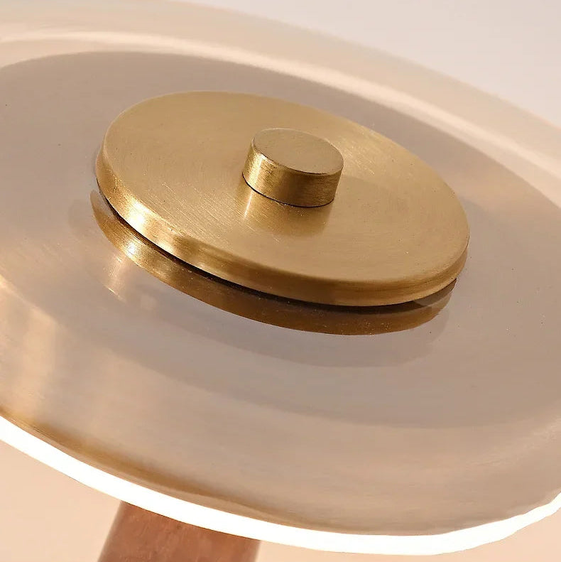 Sora Retro Wooden Table Lamp | Celestre