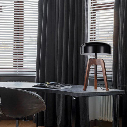 Lory Bell Tripod Table Lamp | Celestre