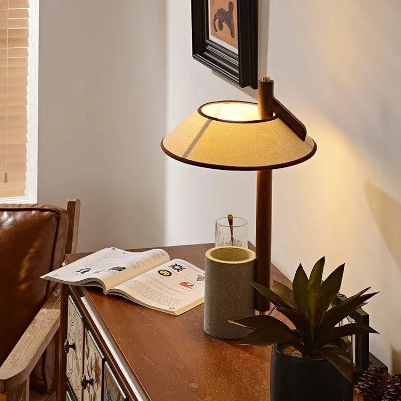Vezo Nordic Drum Planter Table Lamp | Celestre