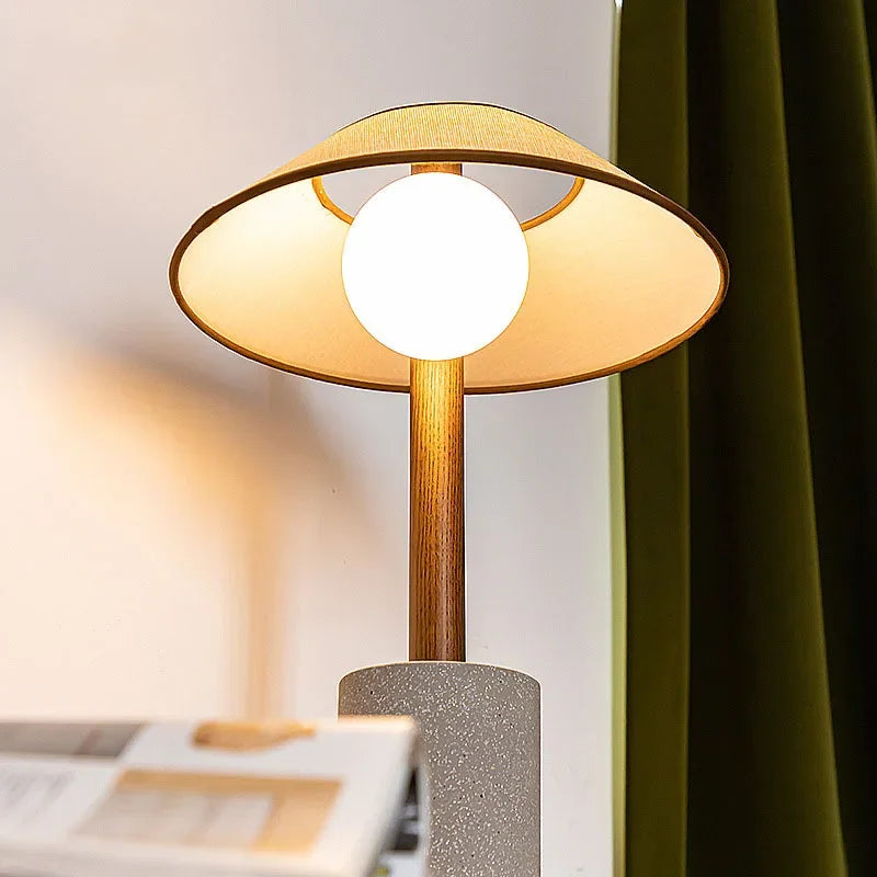 Vezo Nordic Drum Planter Table Lamp | Celestre