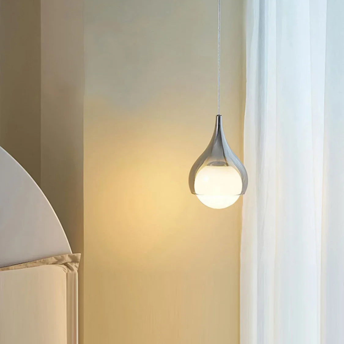 Bilu Raindrop Globe Pendant Light | Celestre