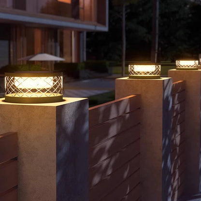 Yexo Solar Round Criss Cross Pillar Light D 20 cm | Celestre