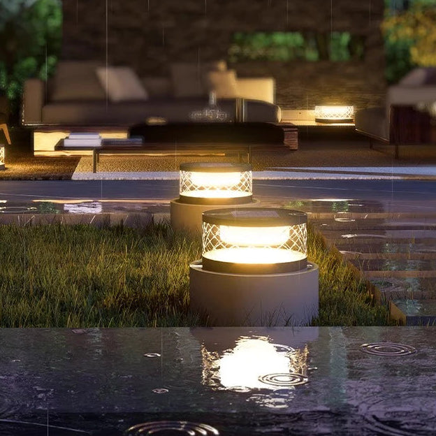 Yexo Solar Round Criss Cross Pillar Light | Celestre
