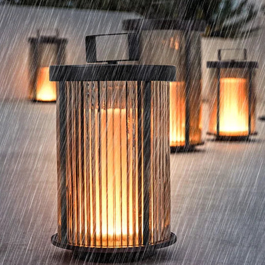 Dali Solar Fluted Outdoor Floor Lamp | Celestre