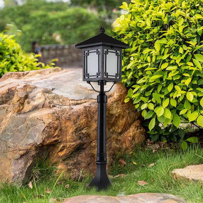 Syle Lantern Windowpane Post Light | Celestre