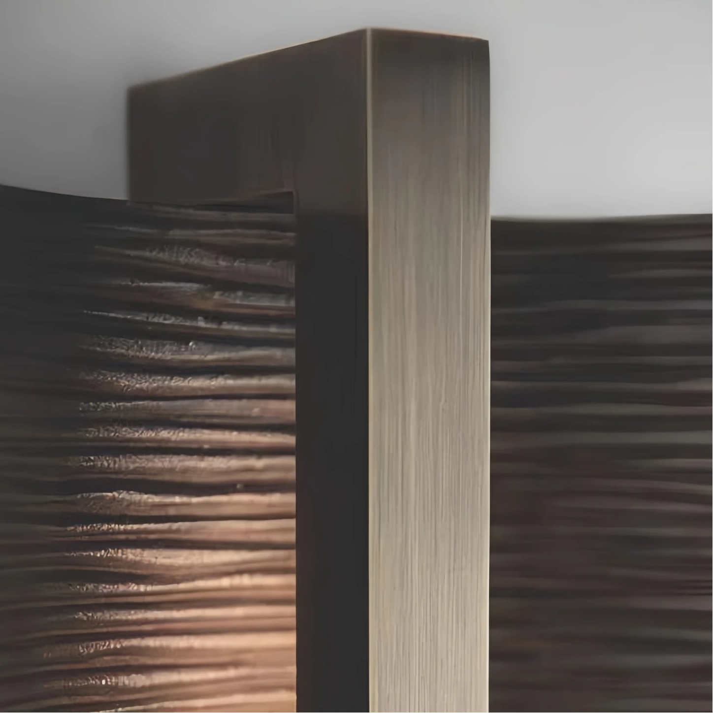 Yeri Vertical Ribbed Bend Wall Light | Celestre