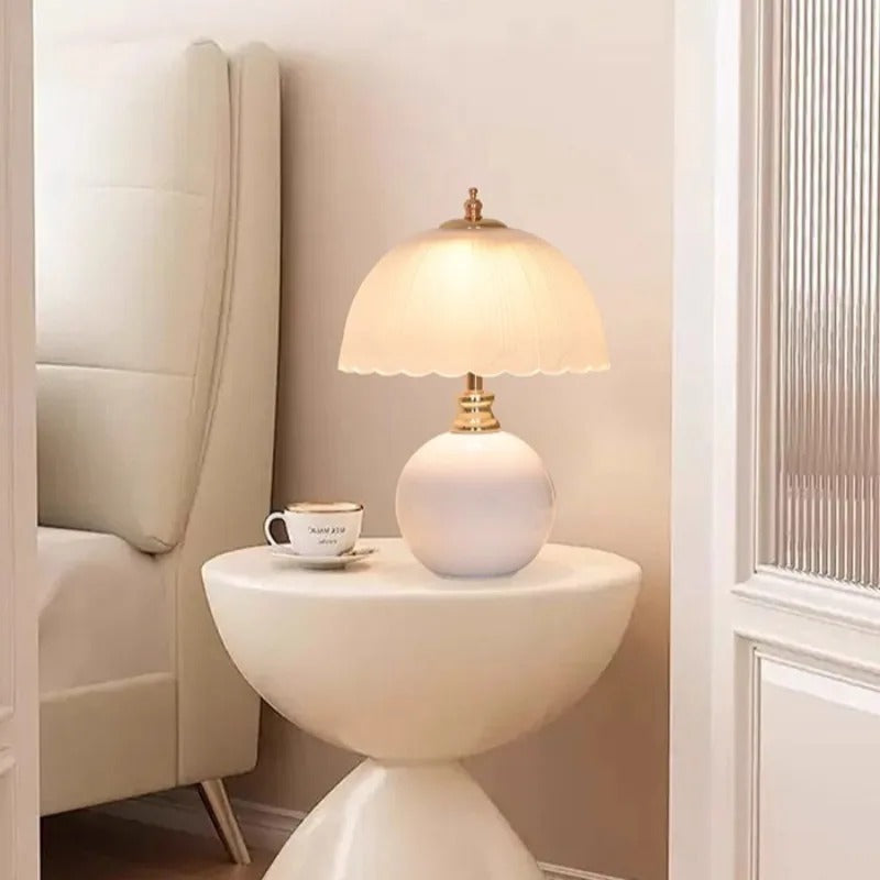 Limo Scalloped Table Lamp | Celestre