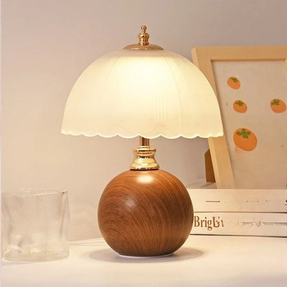 Limo Scalloped Table Lamp Wood | Celestre