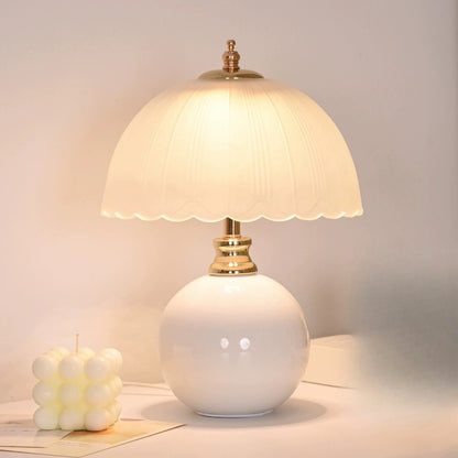 Limo Scalloped Table Lamp White | Celestre